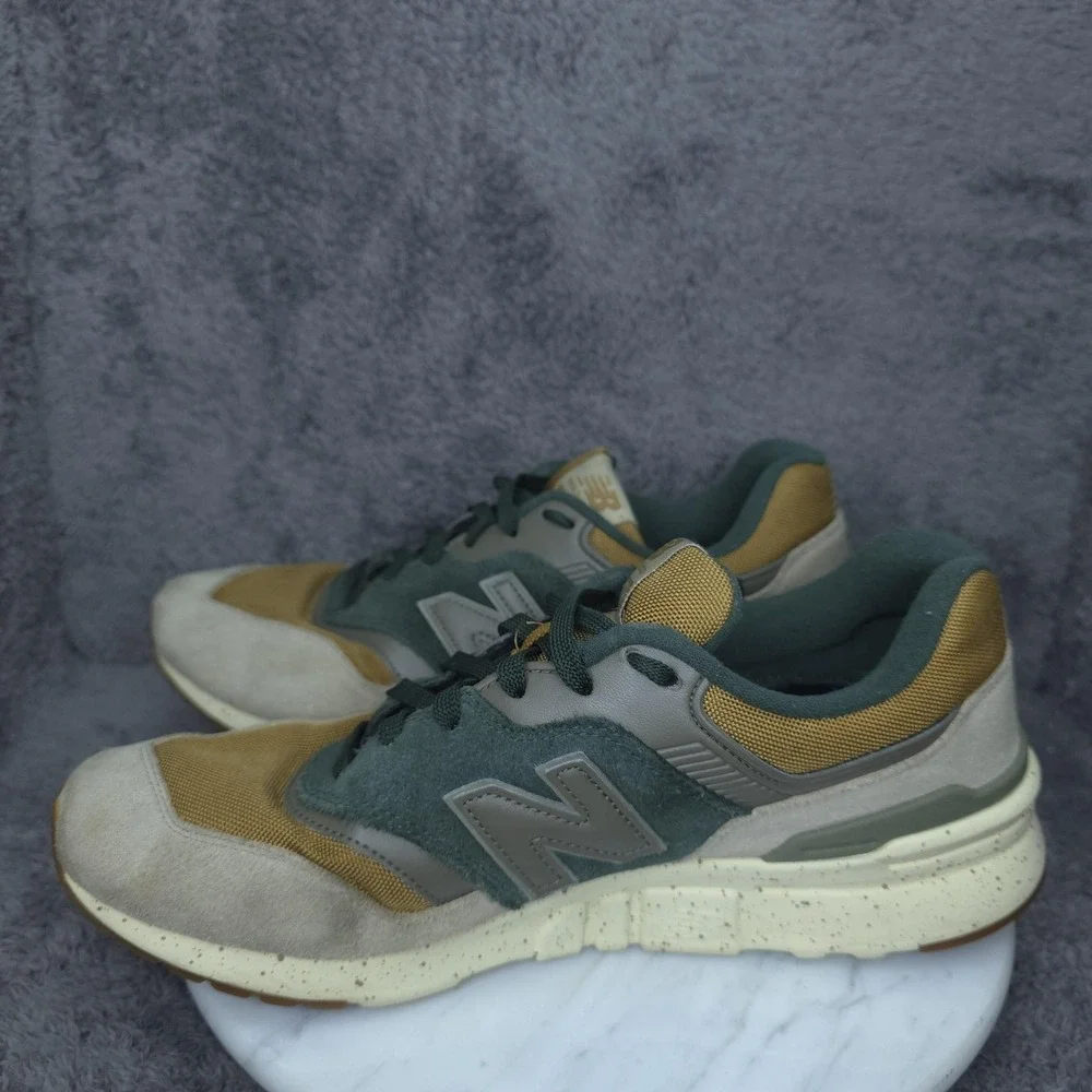 New Balance 997H Shoes Mens Size 11 Green Suede Low Top Sneakers CM997HTW